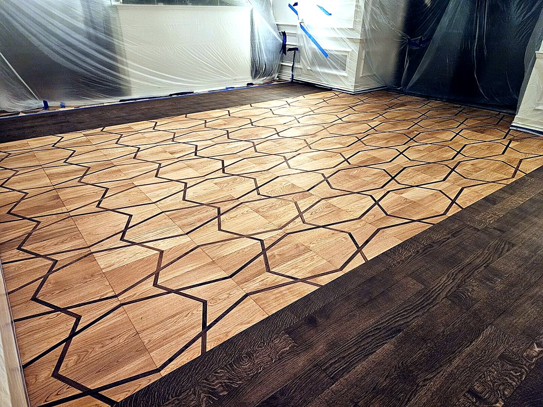 Współczesna realizacja artystycznego wzoru parkietu